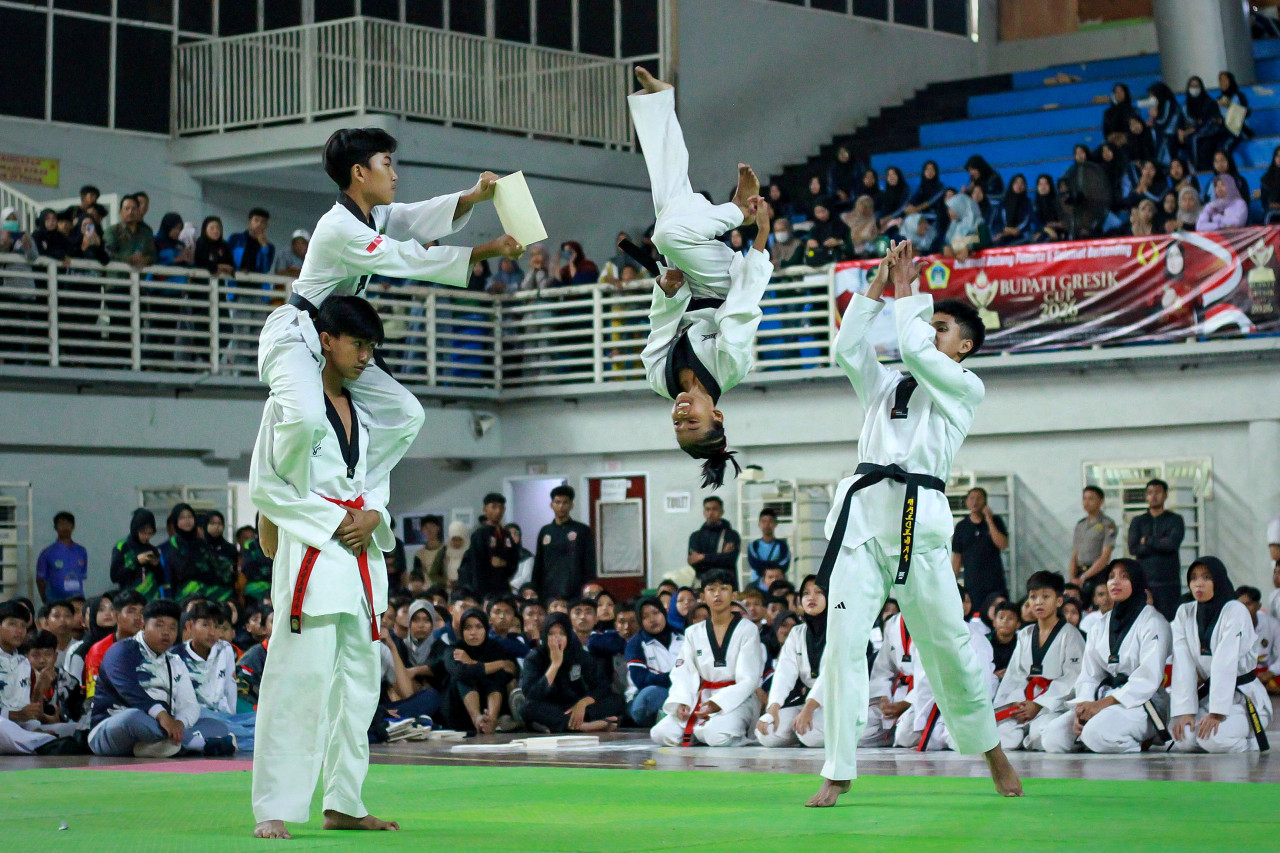  Penampilan atlet Taekwondo Kabupaten Gresik. (Foto: Sahlul/jatimnow.com)