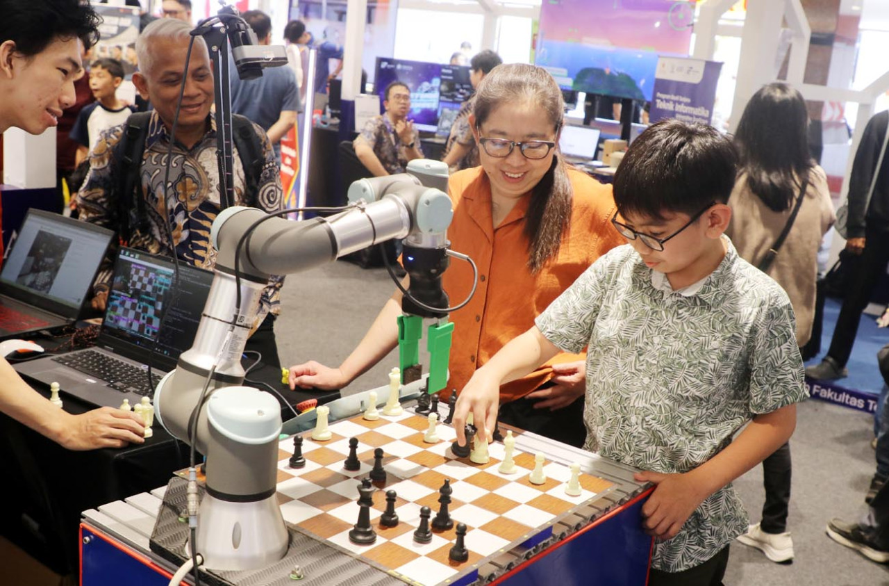 Smart Chess, proyek tugas akhir mahasiswa Program Studi Teknik Elektro. (Foto: Humas Ubaya for jatimnow.com)