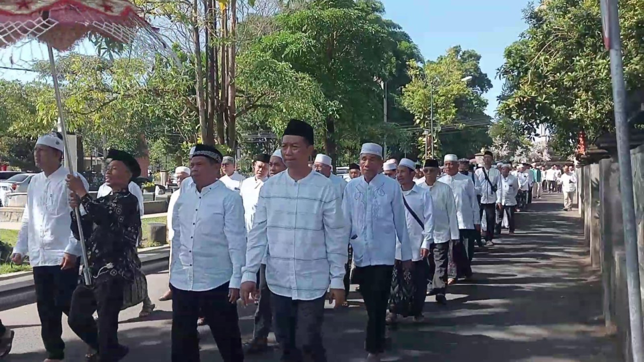 Jemaah Haji asal Tulungagung saat mengikuti acara syukuran. (Foto: Bramanta/jatimnow.com)
