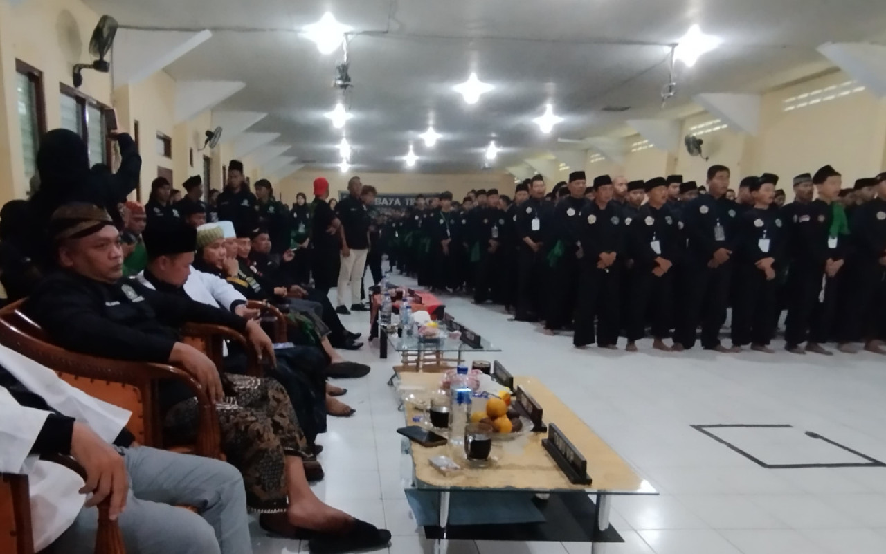 Prosesi pelantikan pengurus Pimpinan Cabang (PC) Pagar Nusa Kota Surabaya periode 2025–2030. (Foto: Pagar Nusa for jatimnow.com)