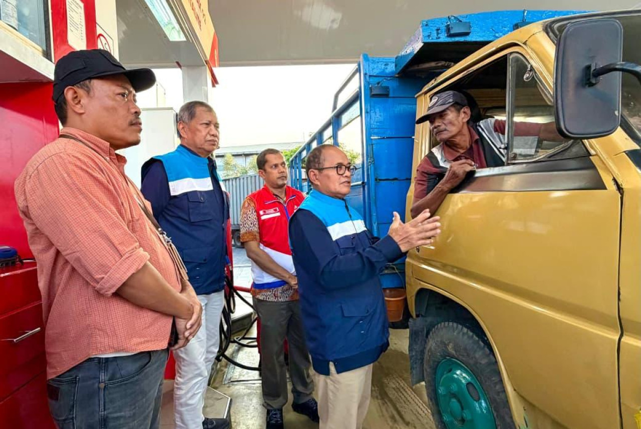 Pertamina Patra Niaga bersama BPH Migas turun langsung memantau rantai pasok hingga penyaluran BBM. (Foto: Pertamina for jatimnow.com)