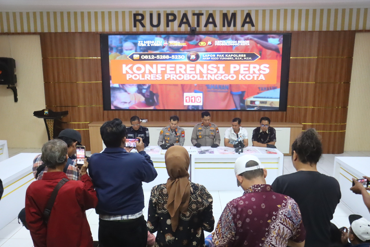 Polres Probolinggo Kota merilis hasil ungkap kasus narkoba. (Foto: Ide Farid/jatimnow.com)