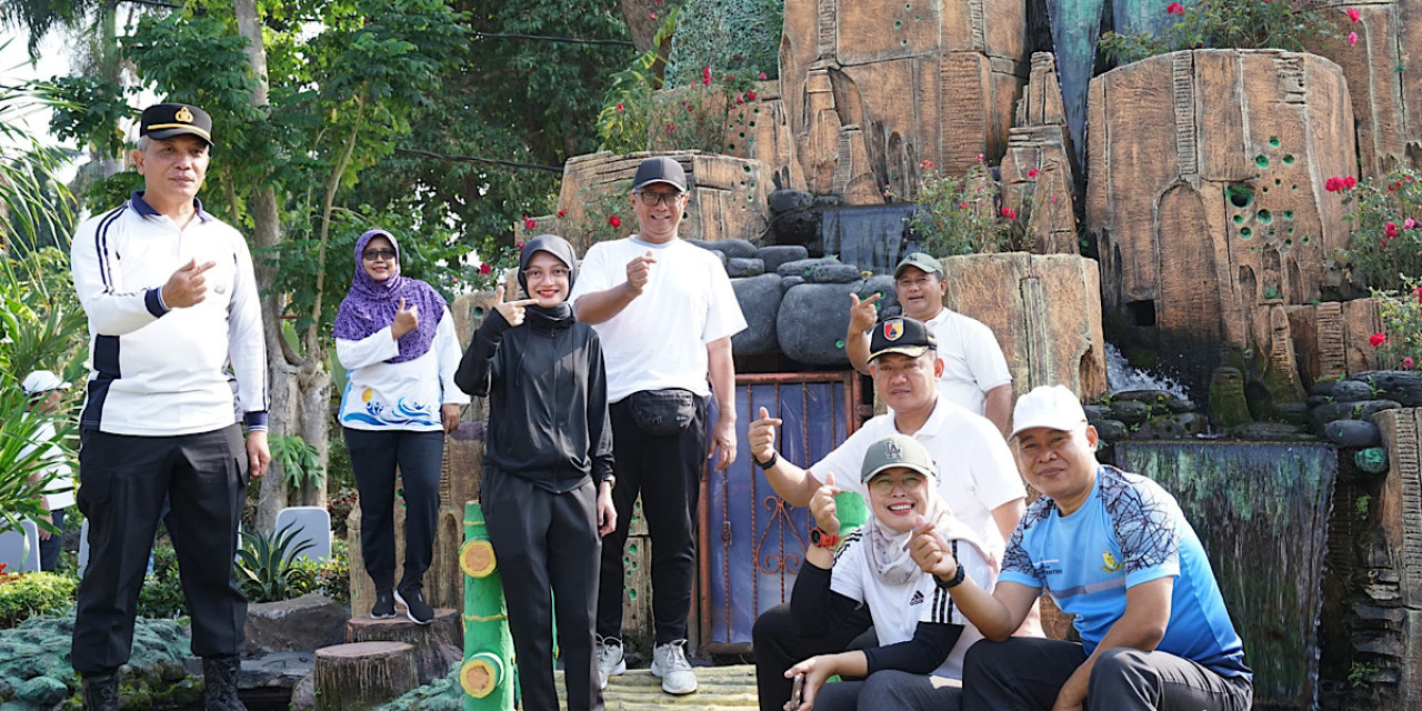 Wali Kota Kediri Vinanda Prameswati meresmikan taman yang berada di Jalan Sudanco Supriadi. (Foto: Pemkot Kediri/jatimnow.com)