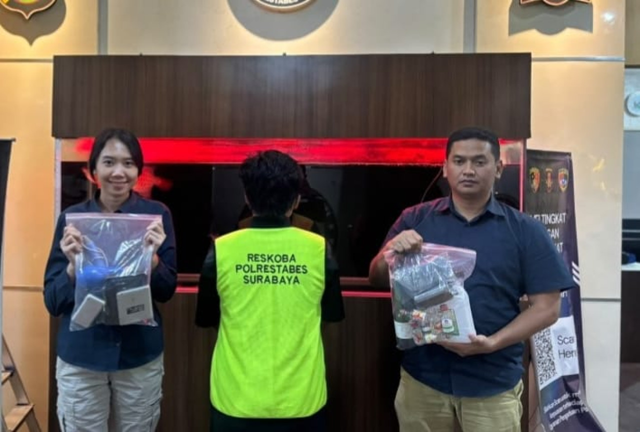 Polrestabes Surabaya Ungkap Produksi Tembakau Sintetis di Kamar Kos