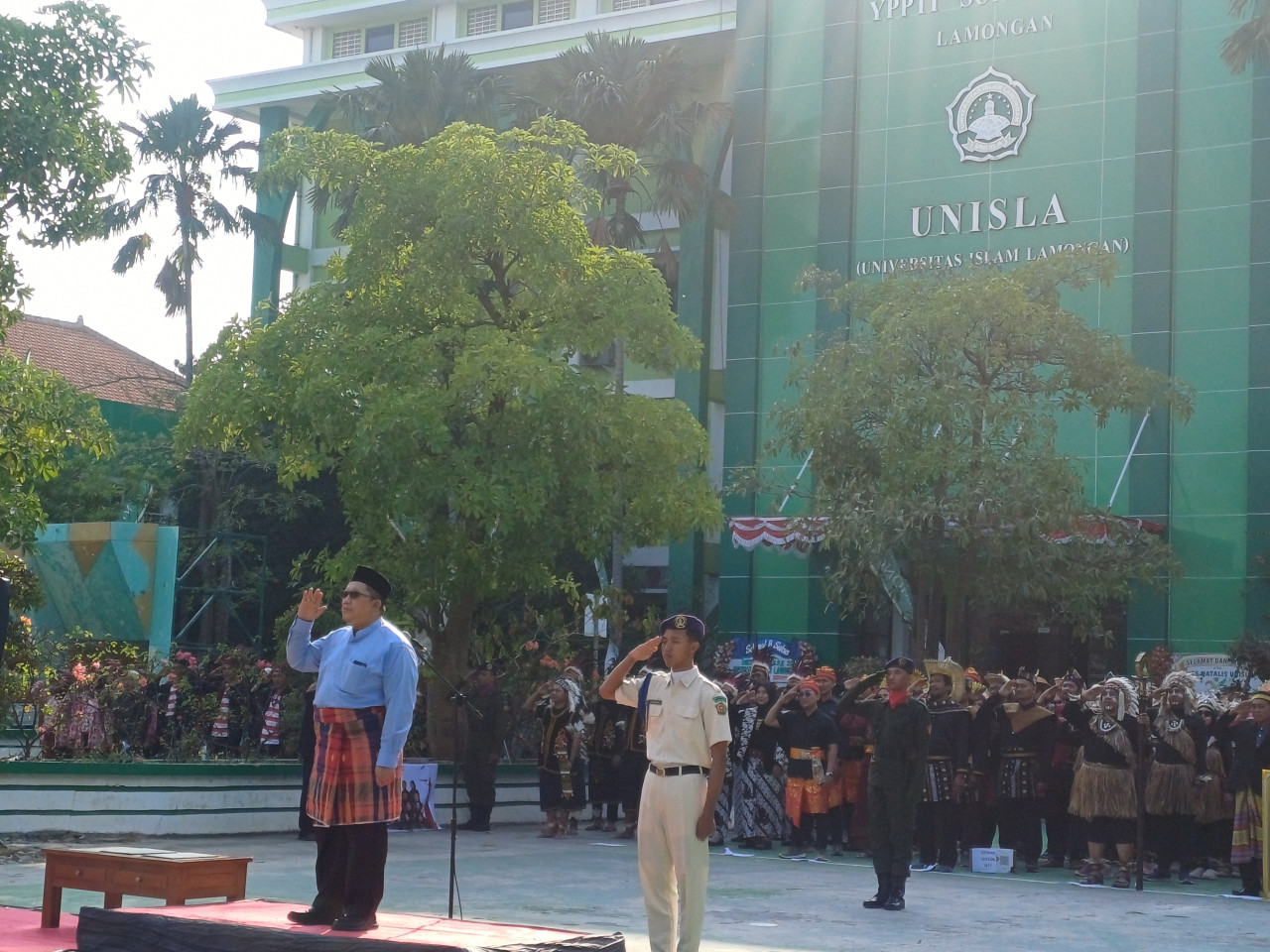 Upacara Kemerdekaan RI di Unisla Lamongan. (Foto : Adyad Ammy Iffansah/jatimnow.com)