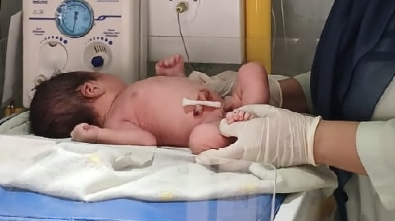 Bayi laki-laki yang ditemukan warga Probolinggo. (Foto: Istimewa/jatimnow.com)