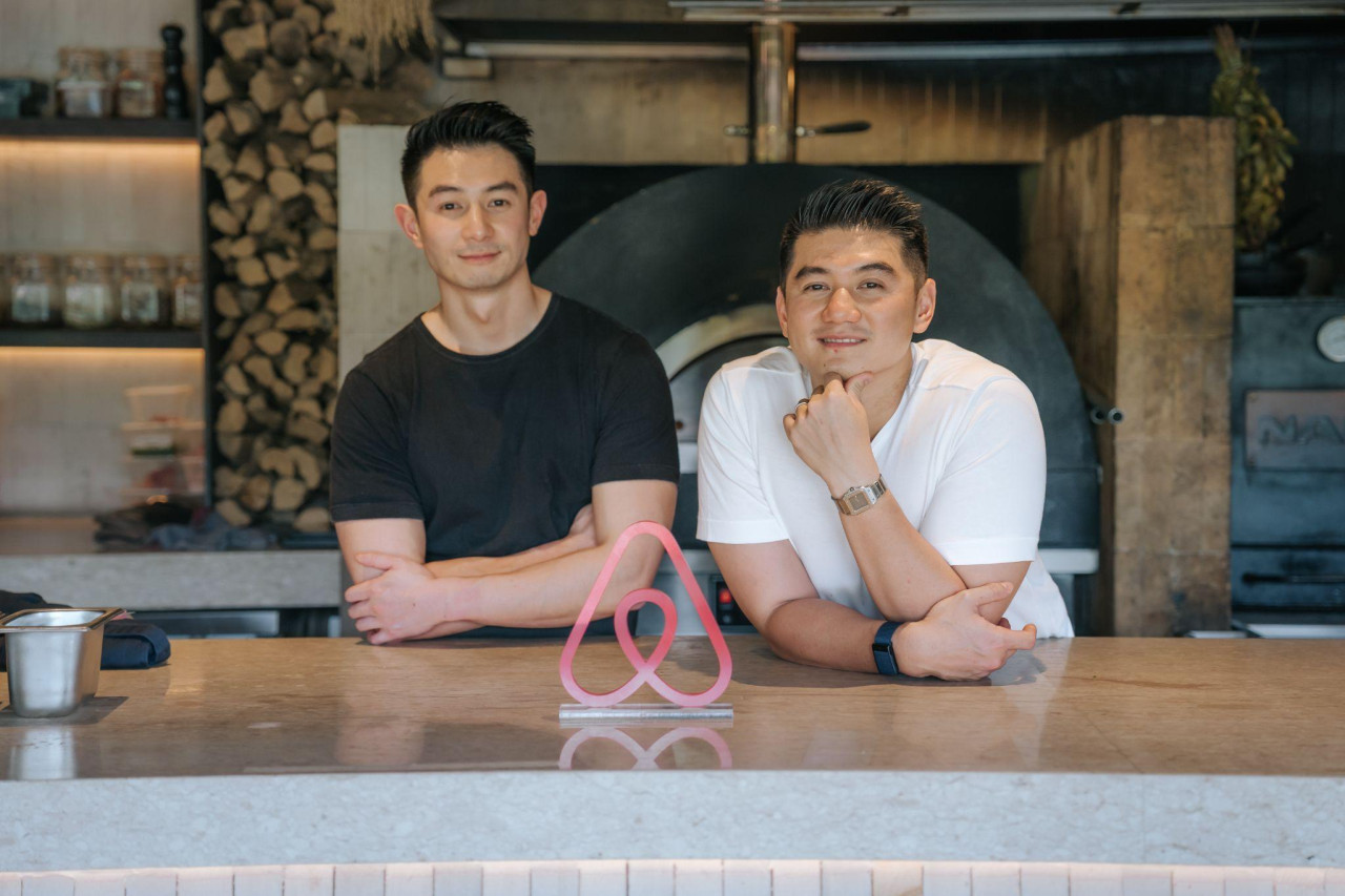 Chef Arnold dan Reynold Poernomo. (Foto: Maverick Indonesia for jatimnow.com)
