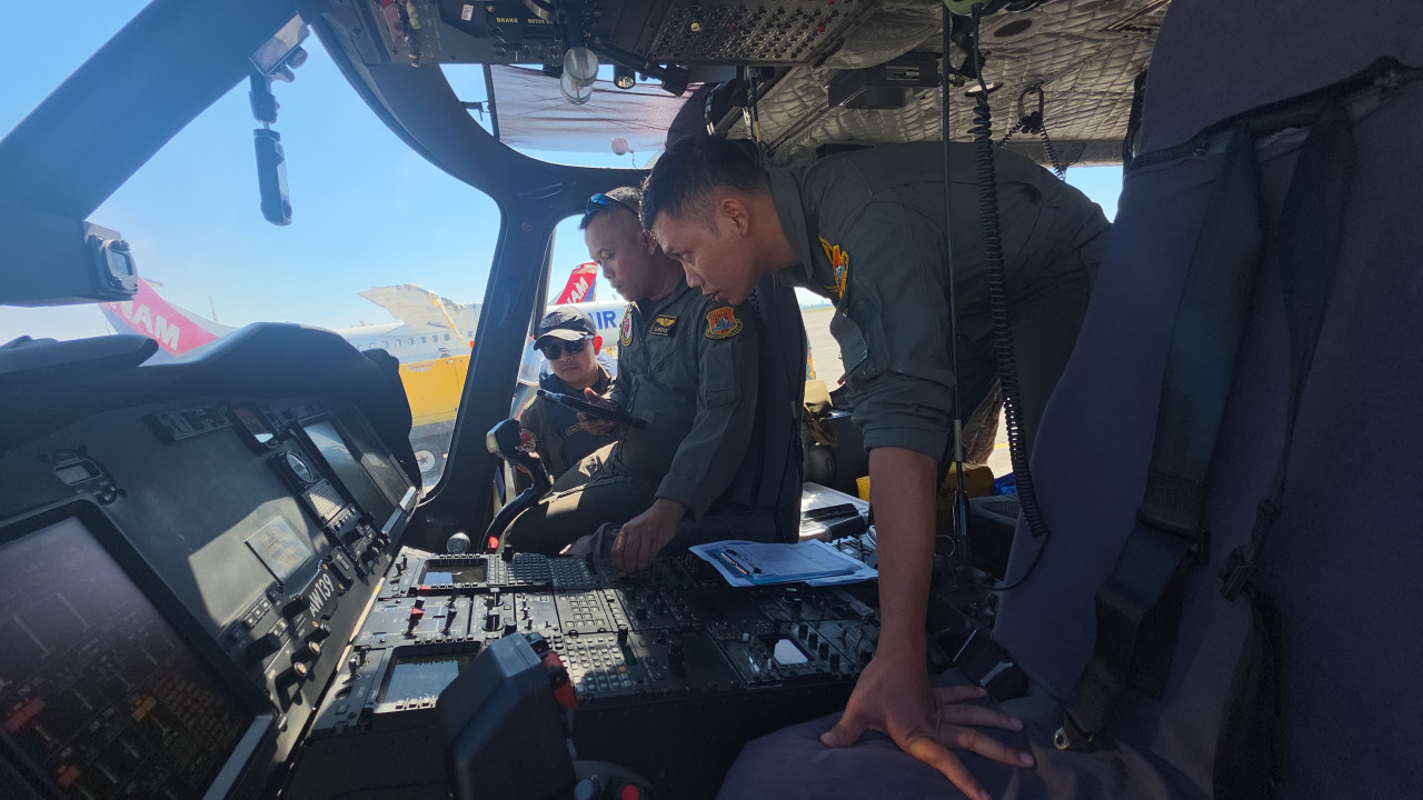 Basarnas kerahkan Helikopter HR-1301 untuk melakukan pemantauan udara di perairan utara Kabupaten Sumenep, Madura, Kamis (6/8/2026). (Foto: Basarnas Surabaya for jatimnow.com)