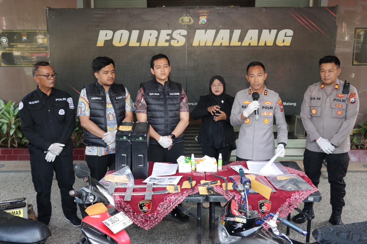 Gasak Baterai Tower di 17 Lokasi, Komplotan Kuli Bangunan di Malang Diringkus Polisi