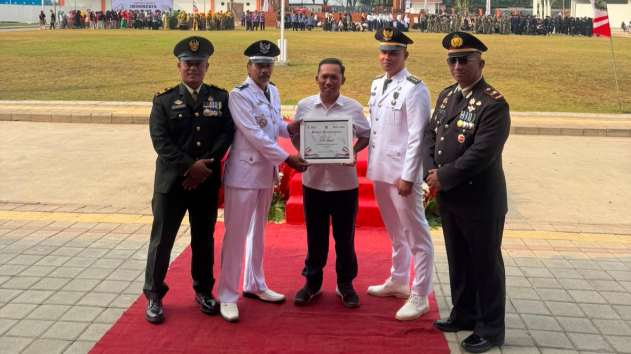 Penggagas Kampung Donor Kidul Besuk Jember Terima Penghargaan