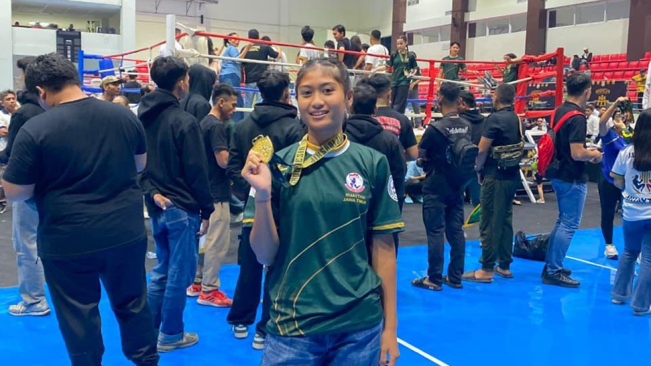 Potret Dwi Nur Halimah di Kejuaraan Nasional (Kejurnas) Muaythai di GOR Bang Yan, Kota Bekasi. (Foto: KONI Kabupaten Kediri/jatimnow.com)
