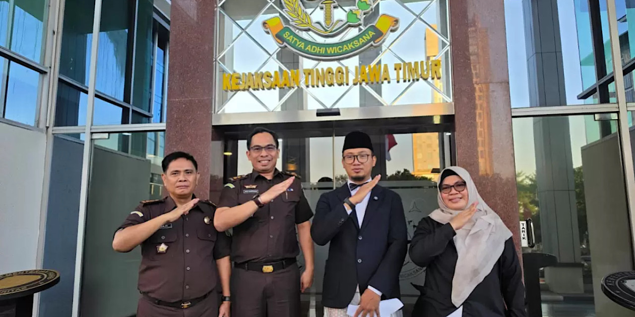 Kasubdit Pengawasan KBIHU, Airien Marttanti Koesniar (kedua kanan). (Foto: Istimewa/jatimnow.com)