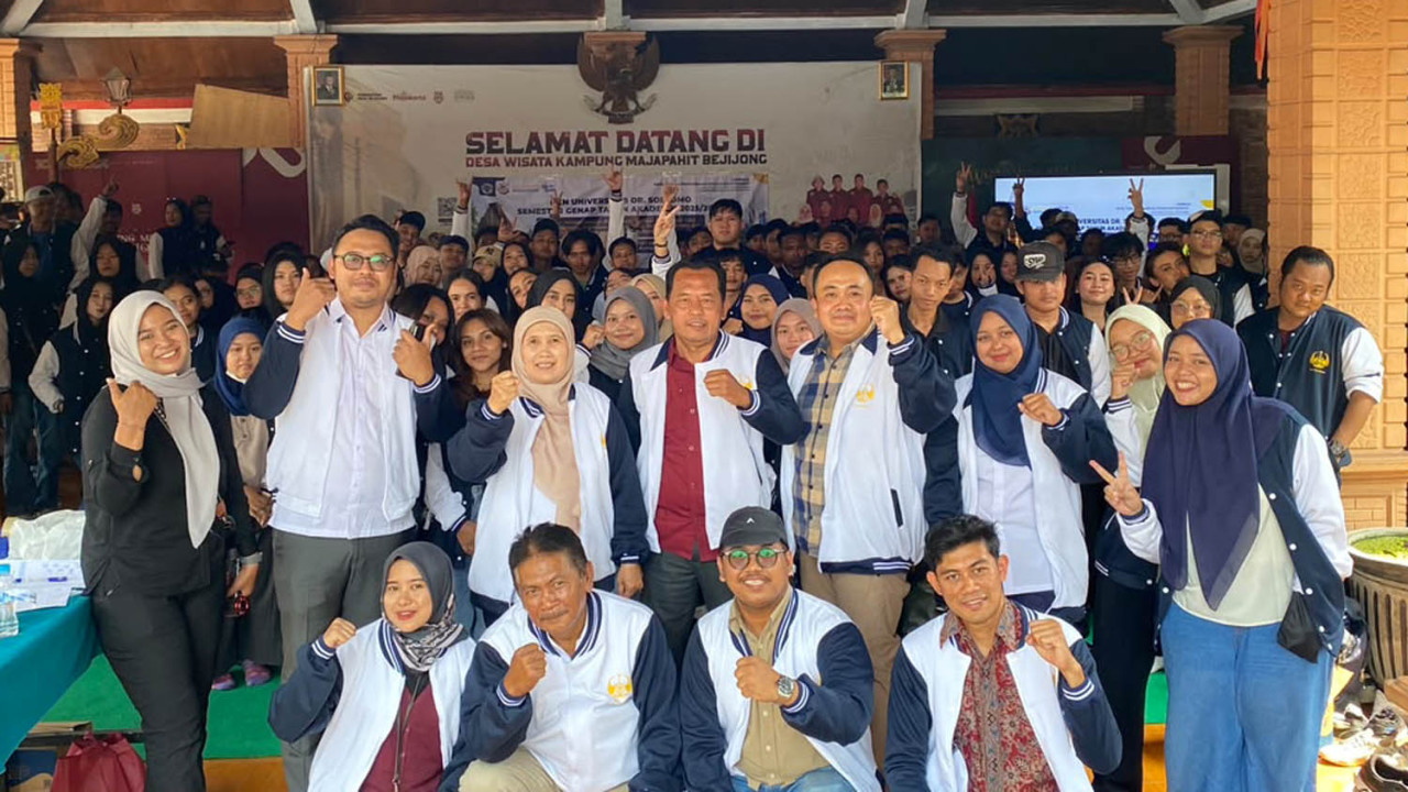 Sebanyak 154 mahasiswa Unitomo diterjunkan ke Desa Bejijong, Mojokerto, untuk memperkuat UMKM, BUMDes, HKI, dan eco-tourism. (Foto: Humas Unitomo for jatimnow.com)