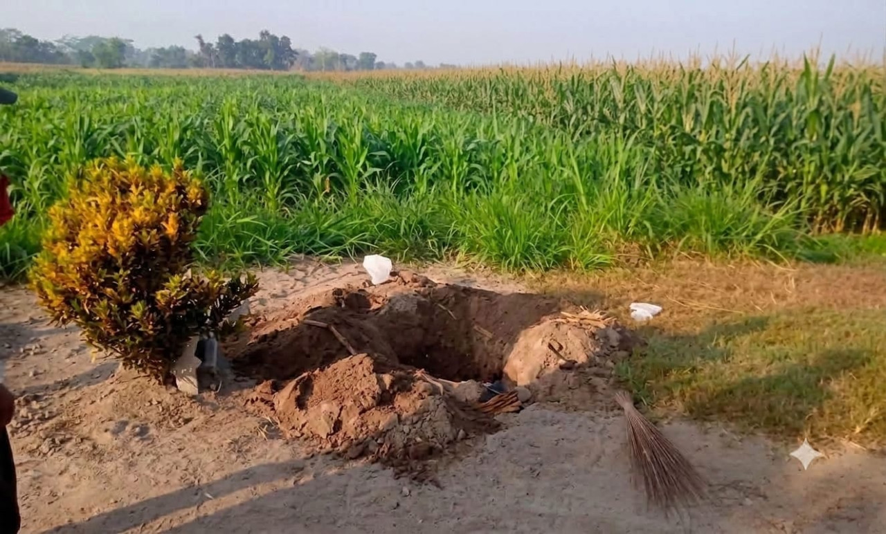 Makam di Blitar yang dibongkar orang tak dikenal. (istimewa)