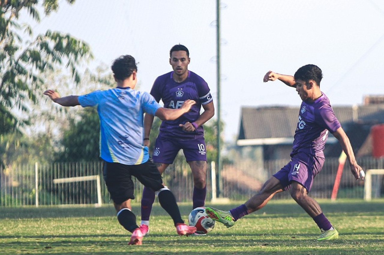 Pemain Persik Kediri saat melakoni pemusatan latihan di Solo. (Foto: Persik Kediri/jatimnow.com)