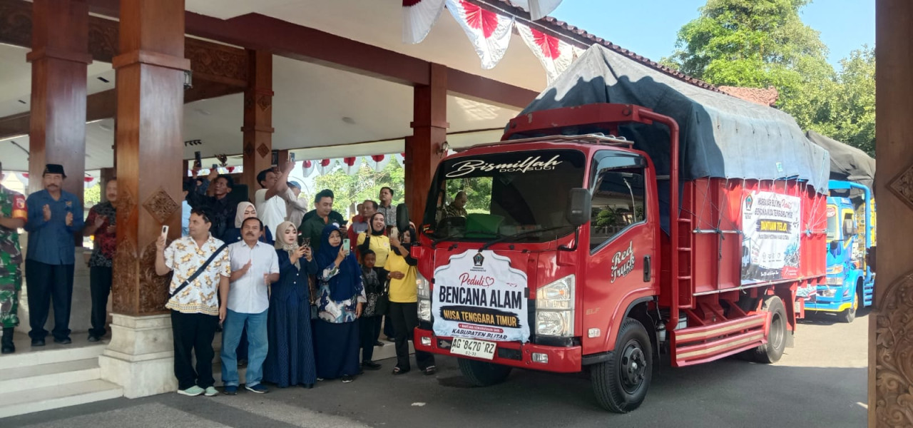Peternak di Blitar Raya Kirim Bantuan 8,8 Ton Telur Untuk Korban Bencana NTT