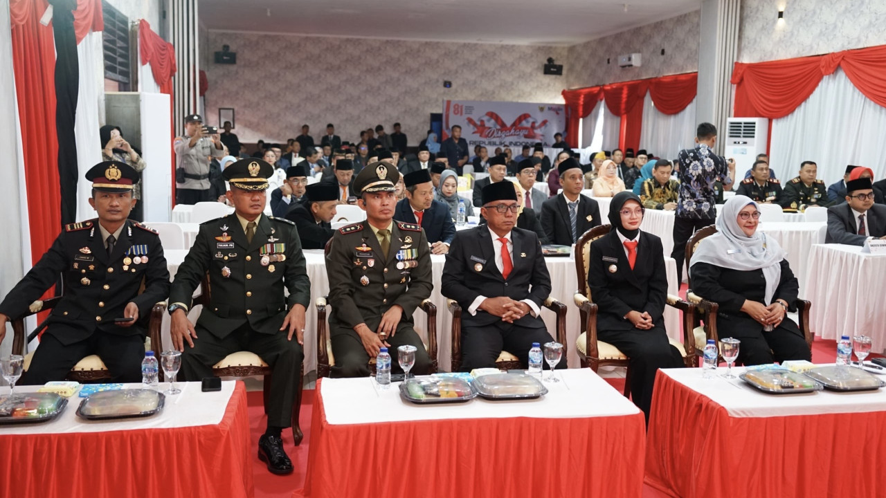 DPRD Kota Kediri menggelar Rapat Paripurna dengan agenda mendengarkan Pidato Kenegaraan Presiden Republik Indonesia dalam rangka memperingati HUT ke-81 Republik Indonesia. (Foto: Pemkot Kediri/jatimnow.com)
