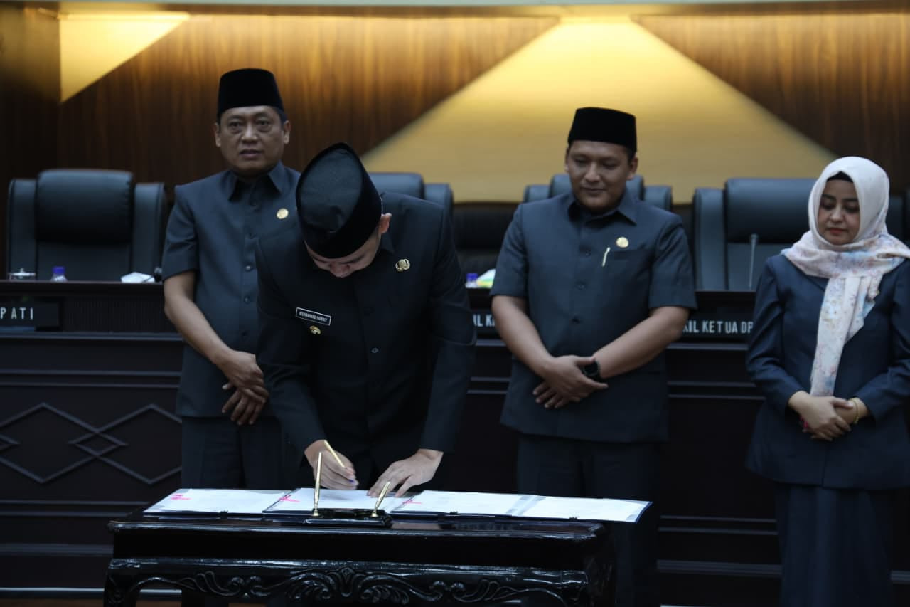 Banggar DPRD dan TAPD sepakati KUA-PPAS 2027. (Foto: Diskominfo Jember/jatimnow.com)