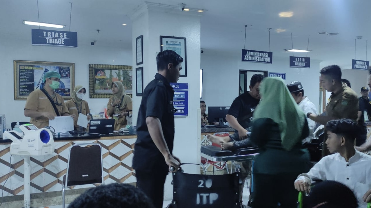 Penanganan terhadap para siswa yang mengalami gejala keracunan masih dilakukan. (Foto: Istimewa/jatimnow.com)