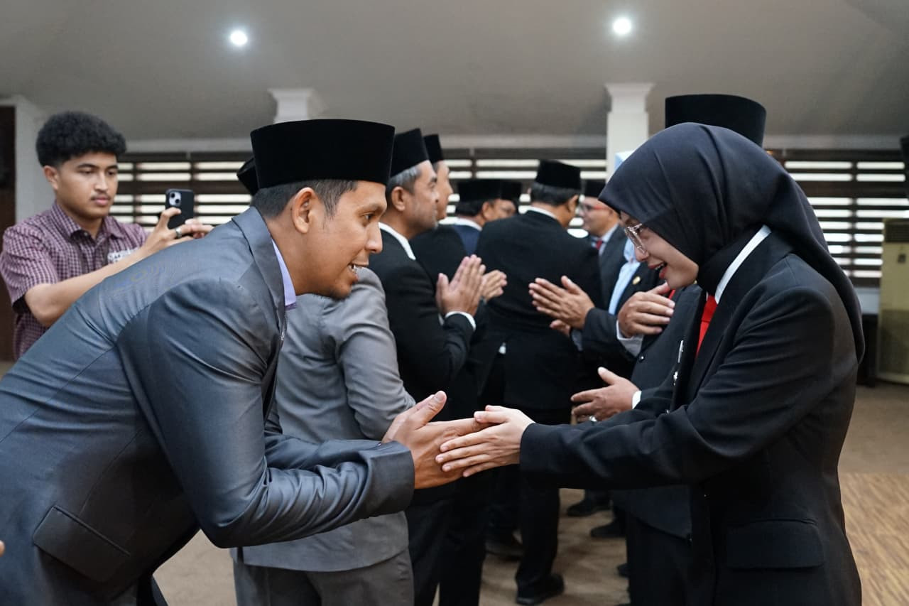 Wali Kota Kediri Vinanda Prameswati melantik pejabat di Lingkungan Pemerintah Kota Kediri di Ruang Joyoboyo. (Foto: Pemkot Kediri/jatimnow.com)