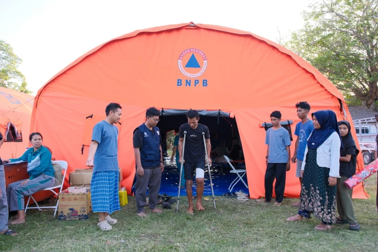 Hasri mengalami patah tulang paha kiri setelah tertimpa reruntuhan tembok akibat gempa. (Foto: RSKKA Unair/jatimnow.com)