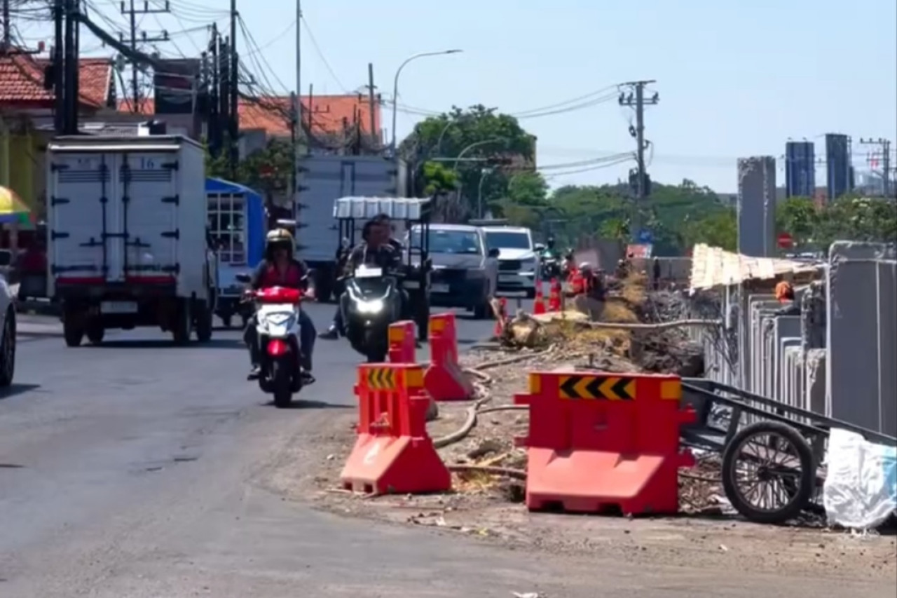 Pelebaran Jalan Wiyung-Menganti Surabaya Dikebut, 950 M Diselesaikan Tahun Ini