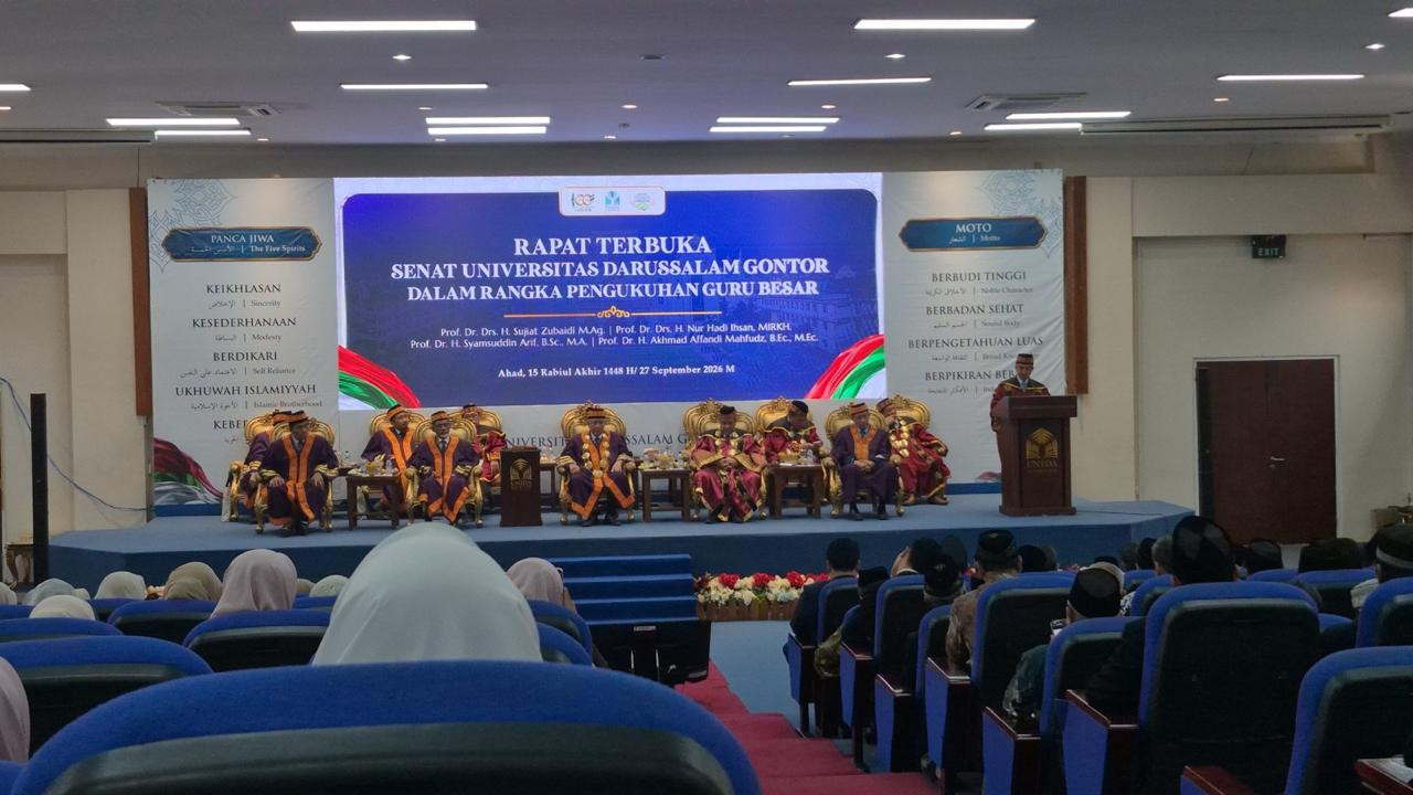 Pengukuhan guru besar di Aula UNIDA Gontor. (Foto: Ahmad Fauzani/jatimnow.com)