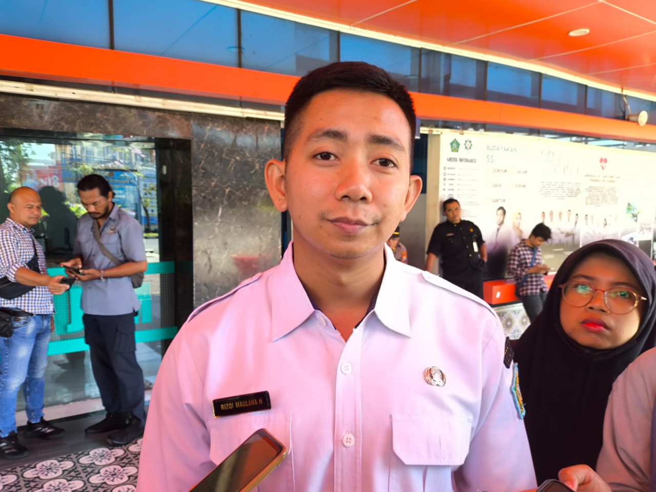 Kasubag Humas dan Pemasaran RSUD R.T. Notopuro Sidoarjo, Rizqi Maulana Hadi. (Foto: Ni'am/jatimnow.com)
