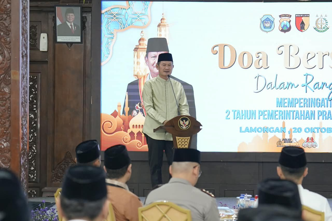 Bupati Lamongan, Yuhronur Efendi saat menyampaikan capaian program nasional. (Foto : Kominfo Lamongan for jatimnow.com)