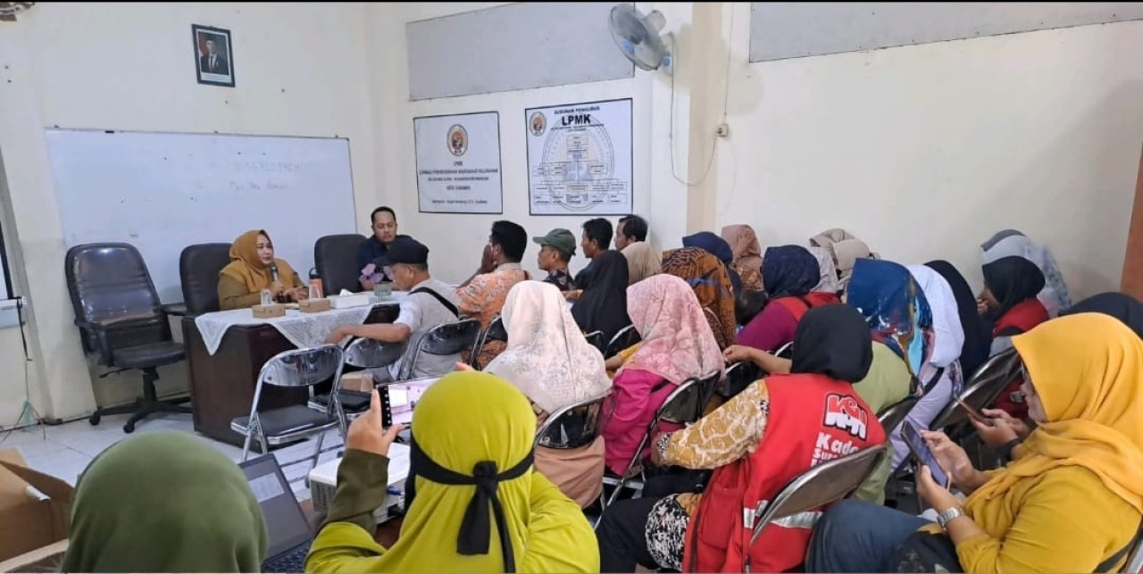 BPJS Ketenagakerjaan Surabaya Tanjung Perak memperluas perlindungan jaminan sosial bagi pedagang, KSH, dan pengurus RT/RW di Kelurahan Dupak. (Foto: Ali Masduki/jatimnow.com)