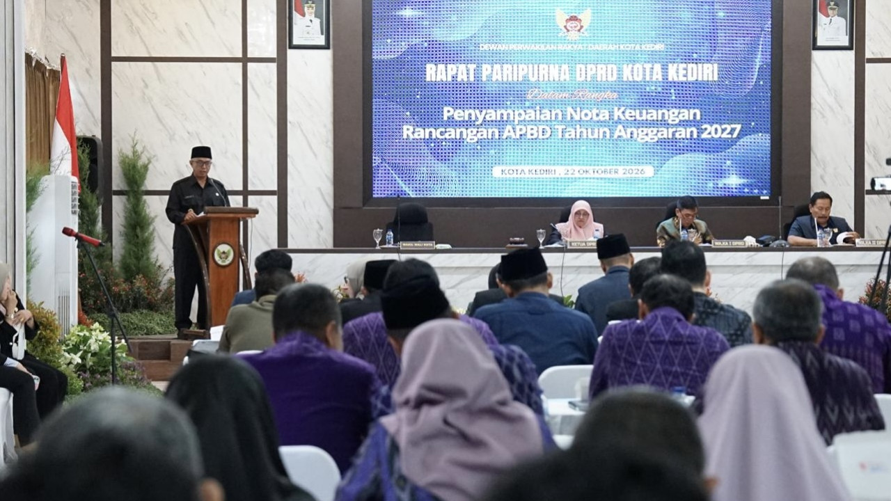 Wakil Wali Kota Kediri Qowimuddin saat menyampaikan Nota Keuangan Rancangan APBD dalam rapat paripurna DPRD Kota Kediri. (Foto: Pemkot Kediri/jatimnow.com)