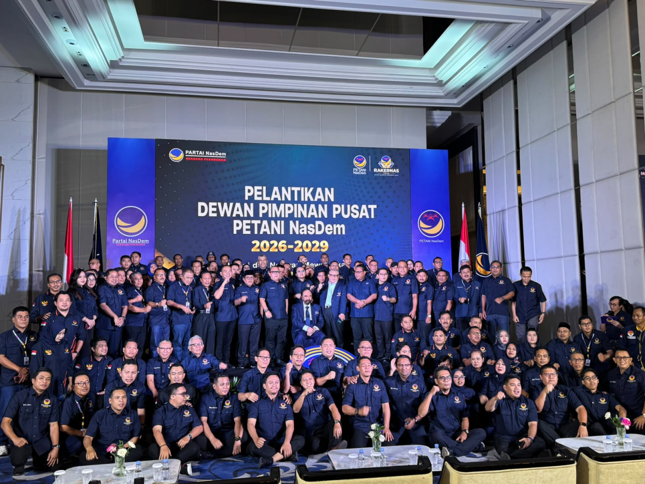 Surya Paloh usai melantik Pengurus DPP dan DPW Petani NasDem