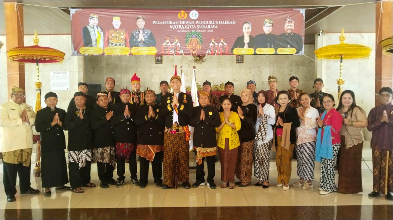 Eko Suwondo resmi memimpin DPD MATRA Surabaya periode 2026–2031. Pengukuhan di Gedung Nasional Indonesia ini dorong penguatan budaya dan budi luhur. (Foto/jatimnow.com)