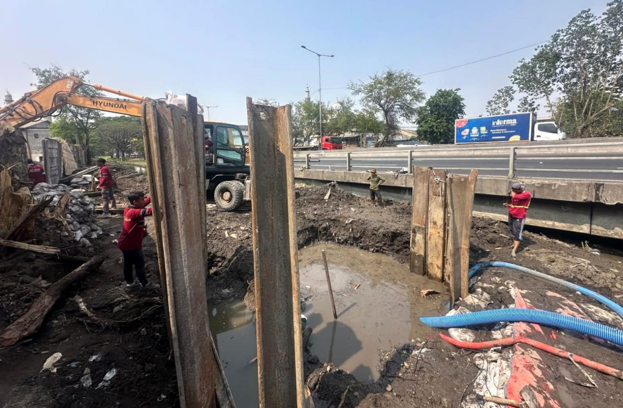 Pipa Petrokimia Bocor Terkena Proyek Pemkot Surabaya, Penanganan Dikebut 24 Jam