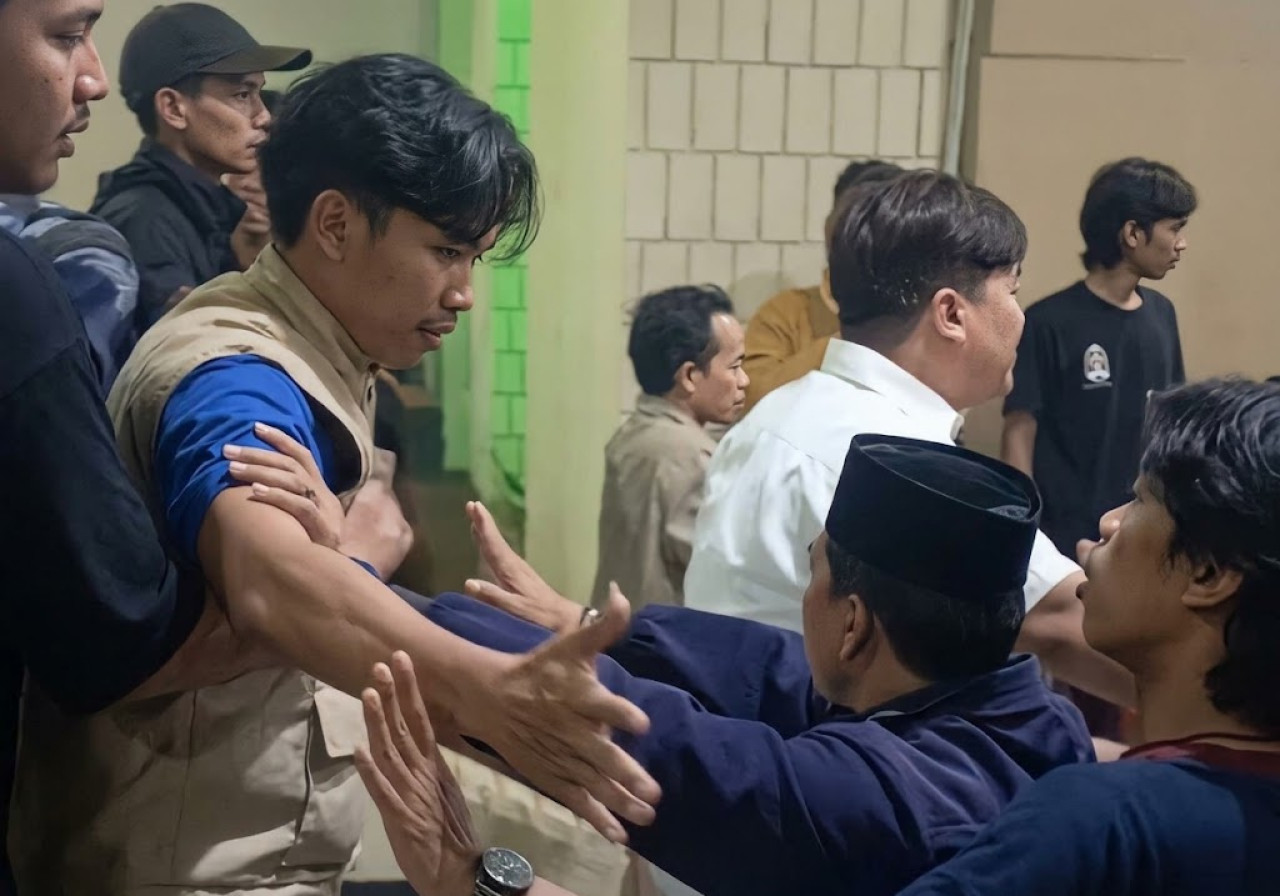Pelaksanaan Konferensi Cabang (Konfercab) XLIV PC PMII Surabaya di Islamic Centre Surabaya mendadak ricuh. (Foto/jatimnow.com)