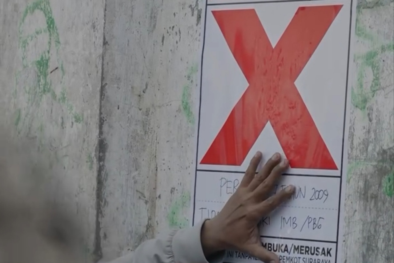 Penyegelan aktivitas Rumah Potong Unggas (RPU) di kawasan Bratang Gede, Kelurahan Ngagelrejo, Kecamatan Wonokromo. (Foto: Pemkot Surabaya/jatimnow.com)