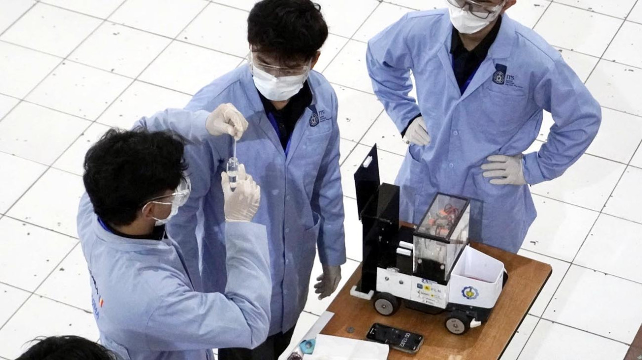 Bawa Inovasi Baterai Daur Ulang, Tim Spektronics ITS Rajai ICHEDECE 2026