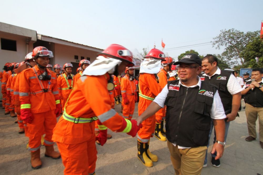 Presiden ACT Ibnu Khajar juga memberangkatkan petugas pemadam kebakaran