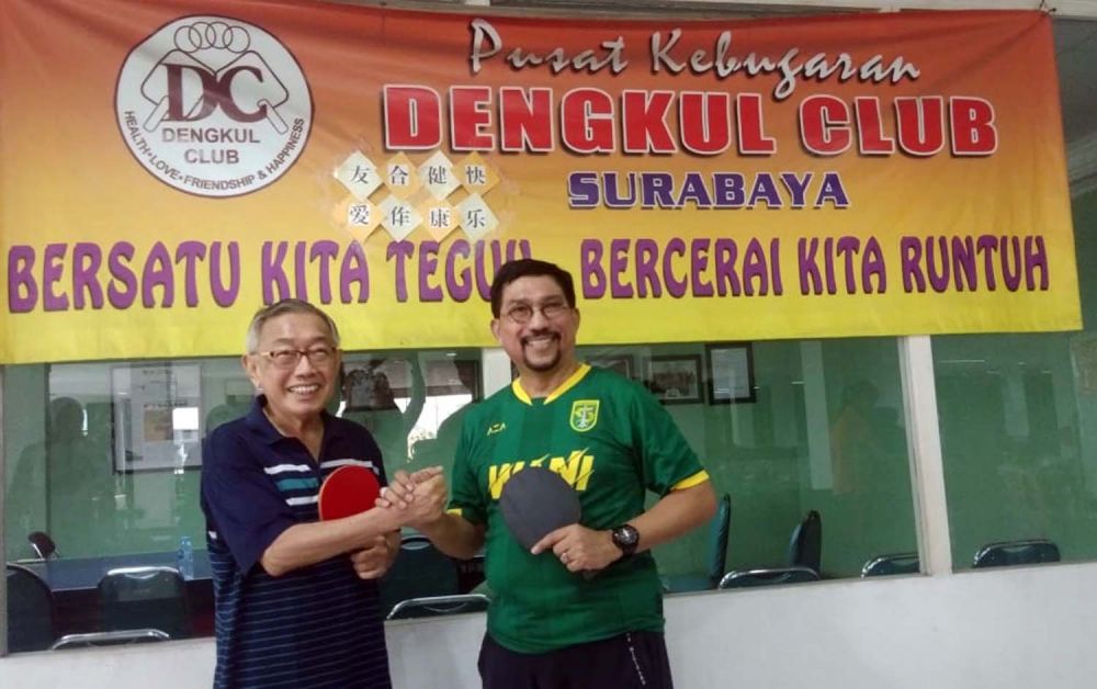 Alim Markus (kiri) bersama Machfud Arifin di Pusat Kebugaran Dengkul Club, Komplek Delta Plaza Surabaya