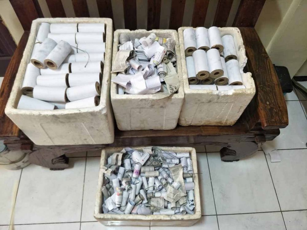 Petasan kosong yang masih belum diisi bubuk mesiu