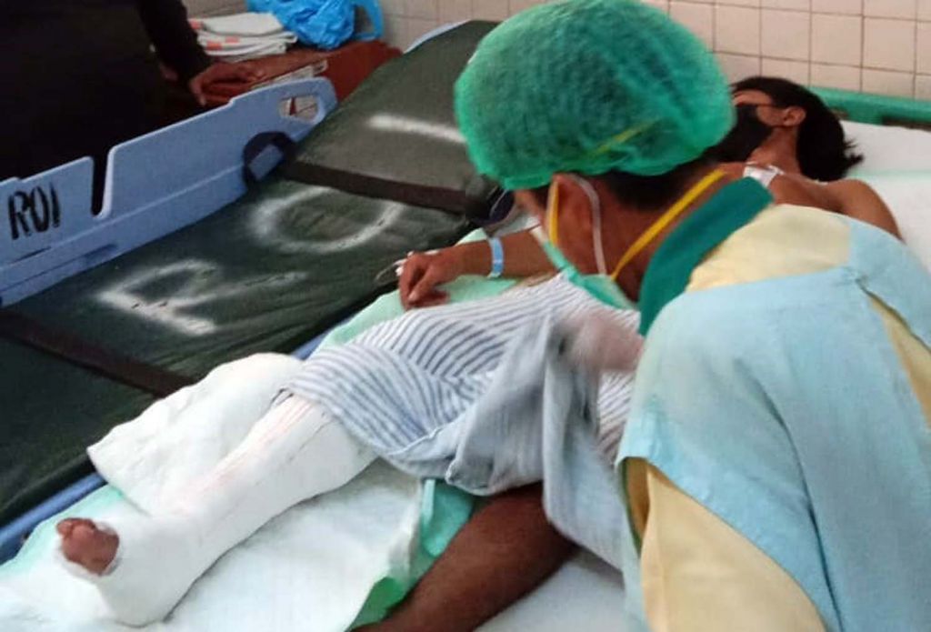 Bandit motor di Surabaya yang ditembak kakinya mendapat perawatan di rumah sakit
