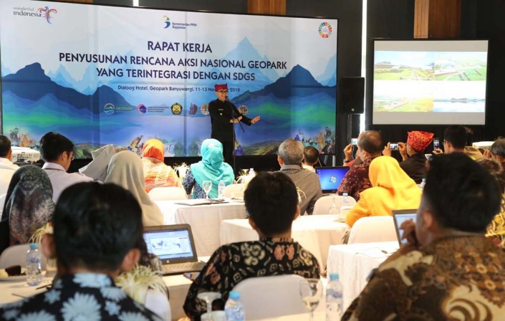 Bupati Anas dalam Rapat Kerja Bappenas untuk Penyusunan RAN Pengembangan Geopark di Banyuwangi