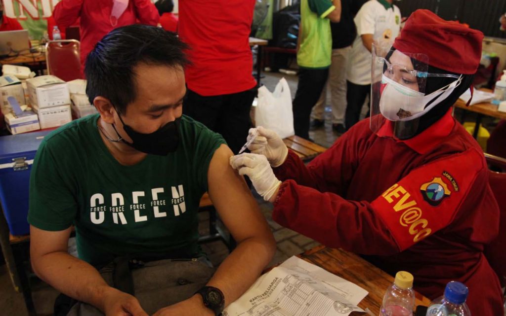 Arek-arek Bonek Suroboyo wani vaksin