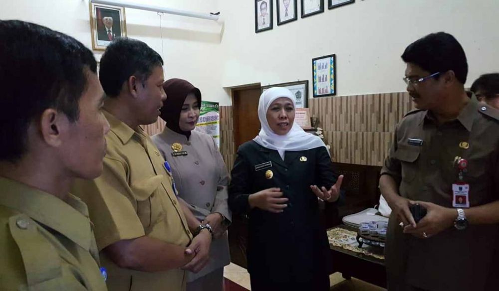 Gubernur Jatim Khofifah Indar Parawansa saat sidak ujian SMA di Surabaya beberapa waktu lalu