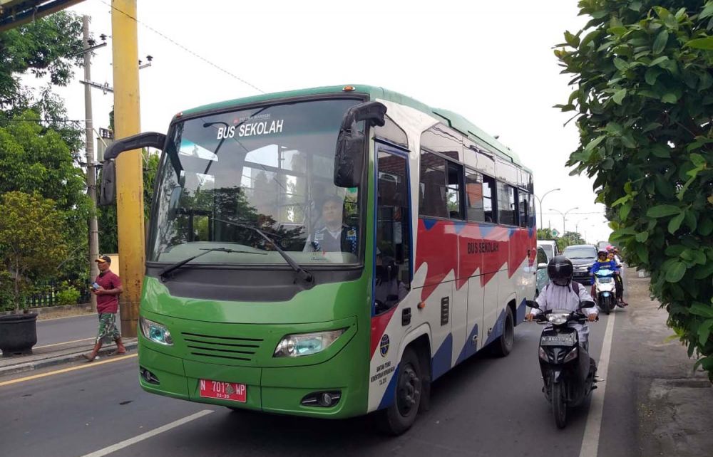 Bus sekolah gratis milik Dinas Perhubungan Kota Pasuruan