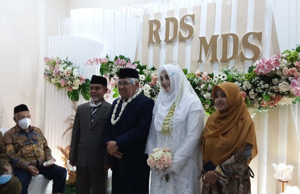 Pernikahan Din Syamsuddin dan Rashda Diana (Foto: WA Grup Alumni Gontor)