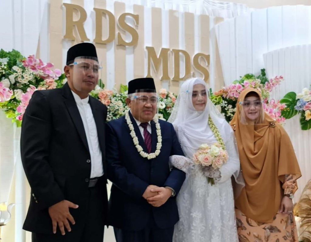 Pernikahan Din Syamsuddin dan Rashda Diana (Foto: WA Grup Alumni Gontor)
