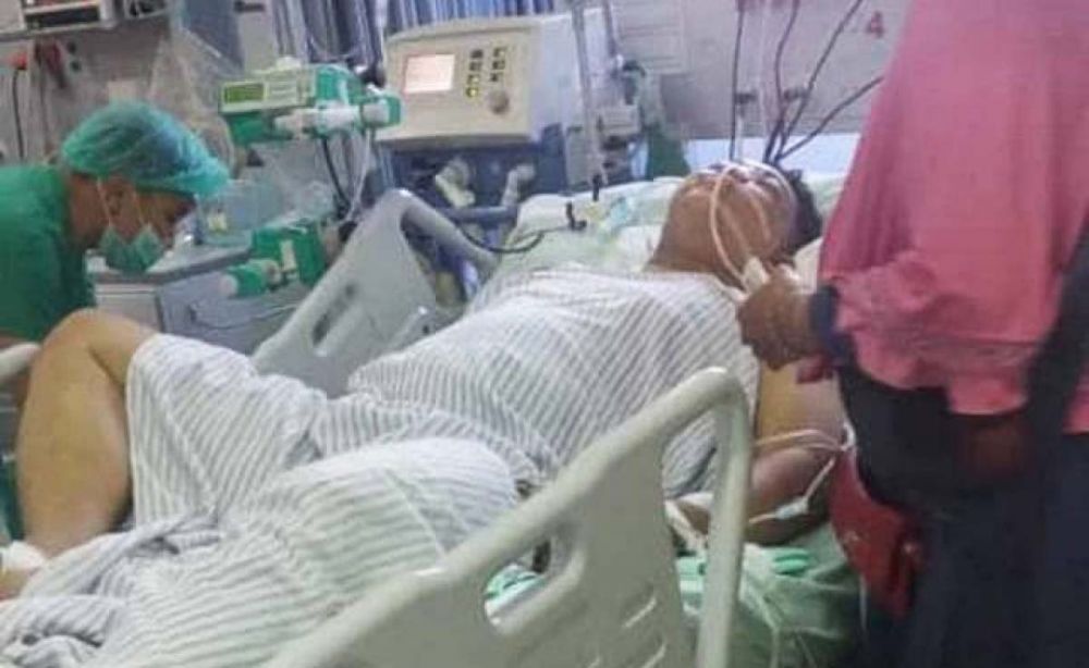 Deddy Juniar Rapsodi, driver ojek online korban penusukan saat menjalani perawatan di ICU RSU dr Soetomo, Surabaya