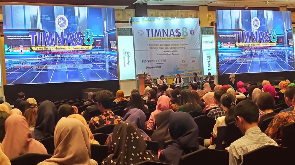Temu Ilmiah Nasional-International (Timnas) ke 8 yang digelar Fakultas Kedokteran Gigi Unair di Surabaya