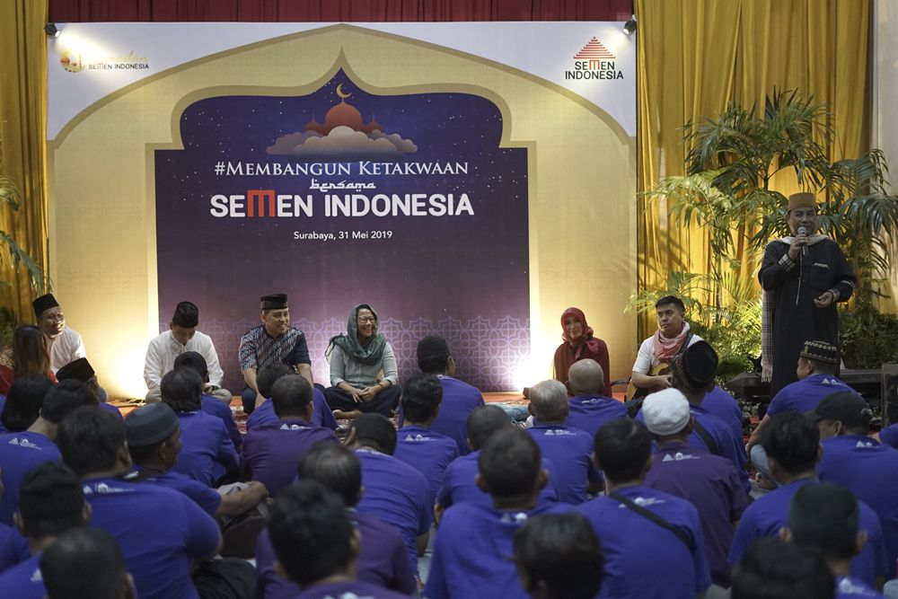 Gubernur Khofifah juga meninjau rumah warga yang terdampak hujan angin di Bojonegoro